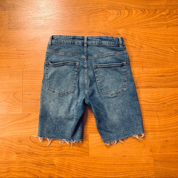 H&M Shorts - Picture 3 of 5